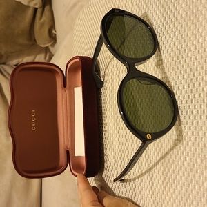 Gucci Round Sunglasses, Black
